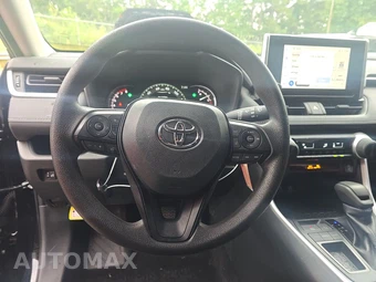 2025 Toyota RAV4 LE - miniatura 10