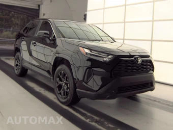 2025 Toyota RAV4 LE - miniatura 3