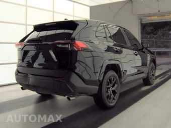 2025 Toyota RAV4 LE - miniatura 4