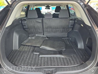 2025 Toyota RAV4 LE - miniatura 16