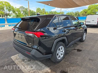 2025 Toyota RAV4 LE - miniatura 4