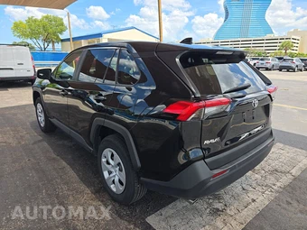 2025 Toyota RAV4 LE - miniatura 6