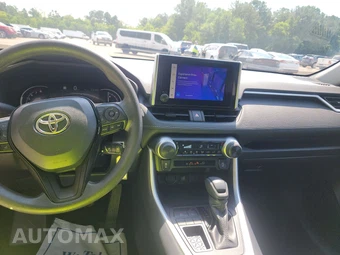 2025 Toyota RAV4 LE - miniatura 11