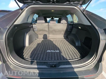 2025 Toyota RAV4 LE - miniatura 16