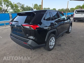 2025 Toyota RAV4 LE - miniatura 4