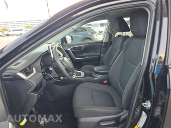 2025 Toyota RAV4 LE - miniatura 7