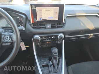 2025 Toyota RAV4 LE – miniatura 11