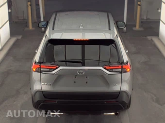2025 Toyota RAV4 LE – miniatura 5