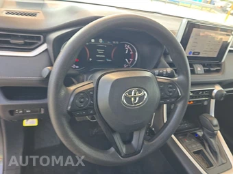 2025 Toyota RAV4 LE – miniatura 10
