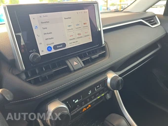 2025 Toyota RAV4 LE – miniatura 11