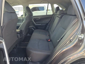 2025 Toyota RAV4 LE – miniatura 13