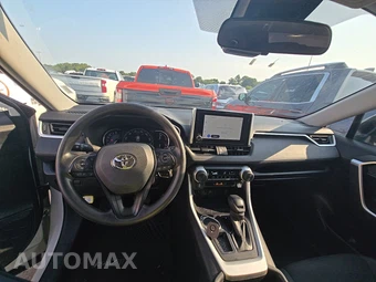 2025 Toyota RAV4 LE - miniatura 11
