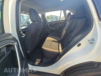 2025 Toyota RAV4 LE - miniatura 13