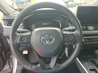 2025 Toyota RAV4 LE - miniatura 10