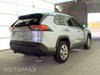 2025 Toyota RAV4 LE - miniatura 4
