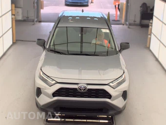 2025 Toyota RAV4 LE - miniatura 2