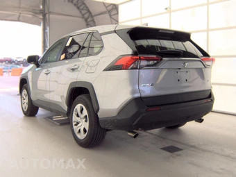 2025 Toyota RAV4 LE - miniatura 6