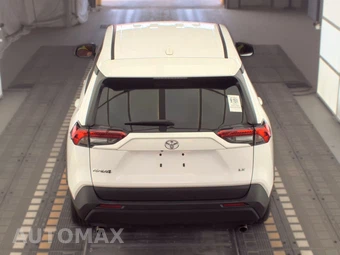 2025 Toyota RAV4 LE - miniatura 5