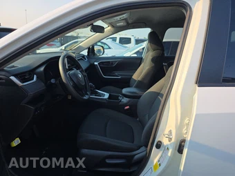 2025 Toyota RAV4 LE - miniatura 7