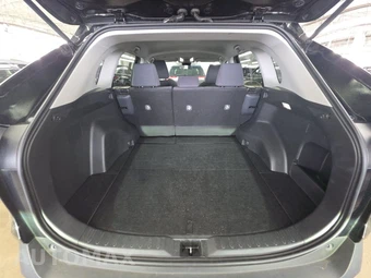 2025 Toyota RAV4 LE - miniatura 16