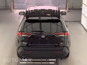 2025 Toyota RAV4 LE - miniatura 5