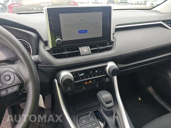 2025 Toyota RAV4 LE - miniatura 11