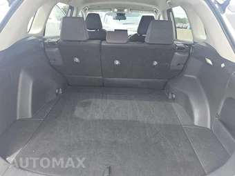2025 Toyota RAV4 LE - miniatura 16