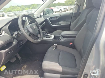 2025 Toyota RAV4 LE - miniatura 7