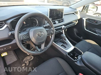 2025 Toyota RAV4 LE - miniatura 11