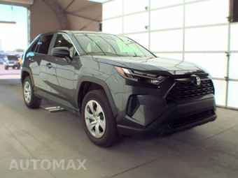 2025 Toyota RAV4 LE - miniatura 3