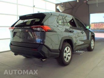 2025 Toyota RAV4 LE - miniatura 4