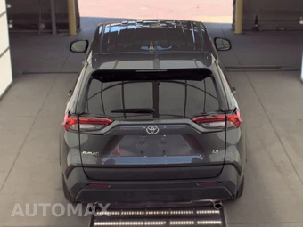 2025 Toyota RAV4 LE - miniatura 5