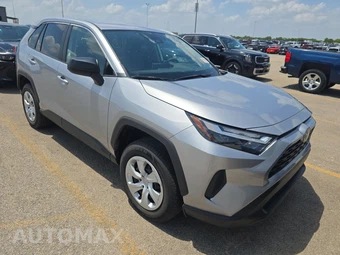 2025 Toyota RAV4 LE - miniatura 3