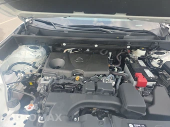 2025 Toyota RAV4 LE - miniatura 15