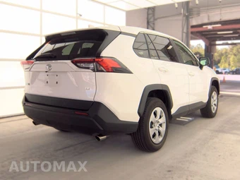2025 Toyota RAV4 LE - miniatura 4