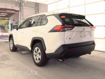 2025 Toyota RAV4 LE - miniatura 6