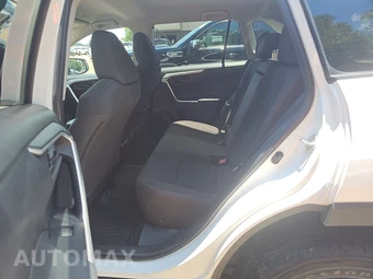 2025 Toyota RAV4 LE - miniatura 13