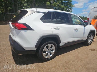 2025 Toyota RAV4 LE - miniatura 4