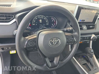 2025 Toyota RAV4 LE – miniatura 10