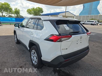 2025 Toyota RAV4 LE – miniatura 6