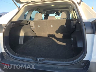 2025 Toyota RAV4 LE – miniatura 16