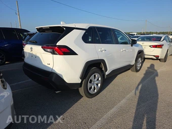 2025 Toyota RAV4 LE – miniatura 4
