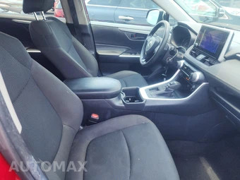 2025 Toyota RAV4 LE - miniatura 8