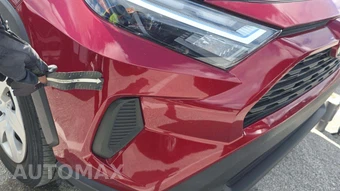 2025 Toyota RAV4 LE - miniatura 26