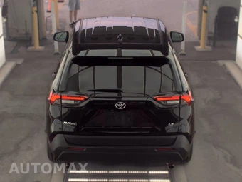 2025 Toyota RAV4 LE - miniatura 5