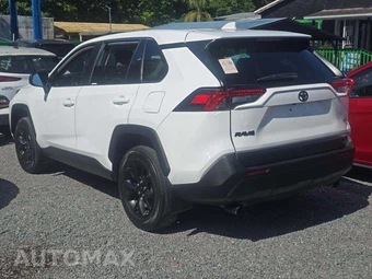 2025 Toyota RAV4 LE - miniatura 2