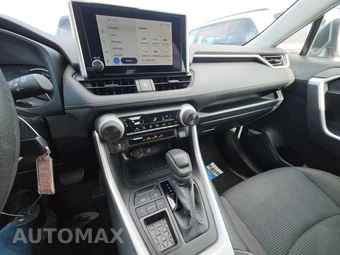2025 Toyota RAV4 LE - miniatura 11