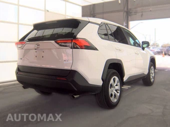 2025 Toyota RAV4 LE - miniatura 4