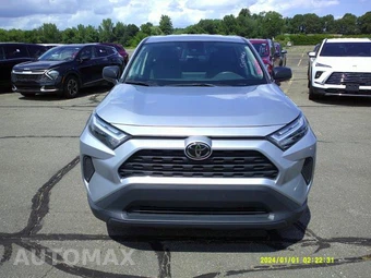 2025 Toyota RAV4 LE - miniatura 10