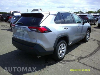 2025 Toyota RAV4 LE - miniatura 15